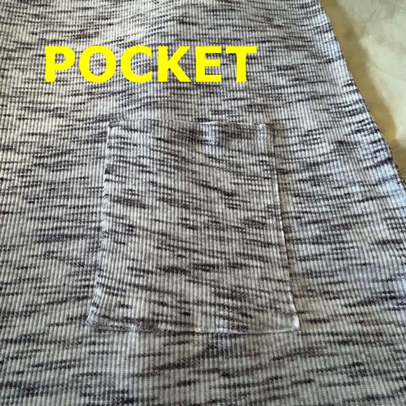 TUNIC, LONG LENGTH, COLOUR: ALMOST WHITE & LIGHT GREY, SIZE 5X, MADE IN CANADA!, - Picture 6 of 11